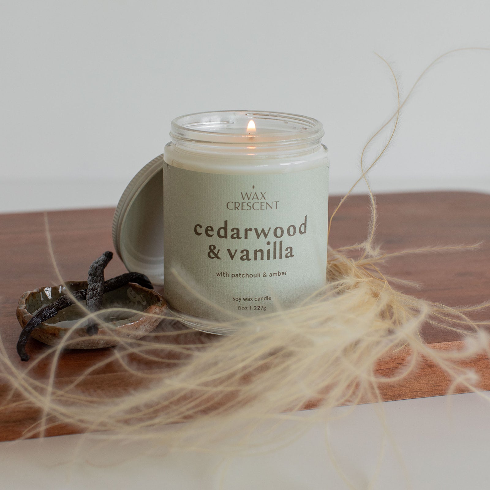 cedarwood & vanilla candle